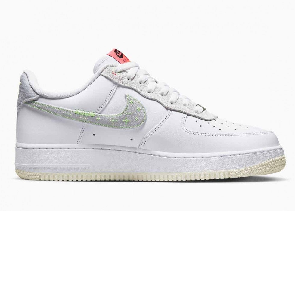 NIKE AIR FORCE CLASSICS