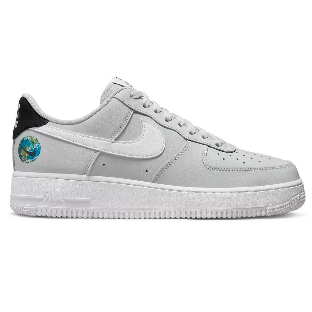 NIKE AIR FORCE CLASSICS